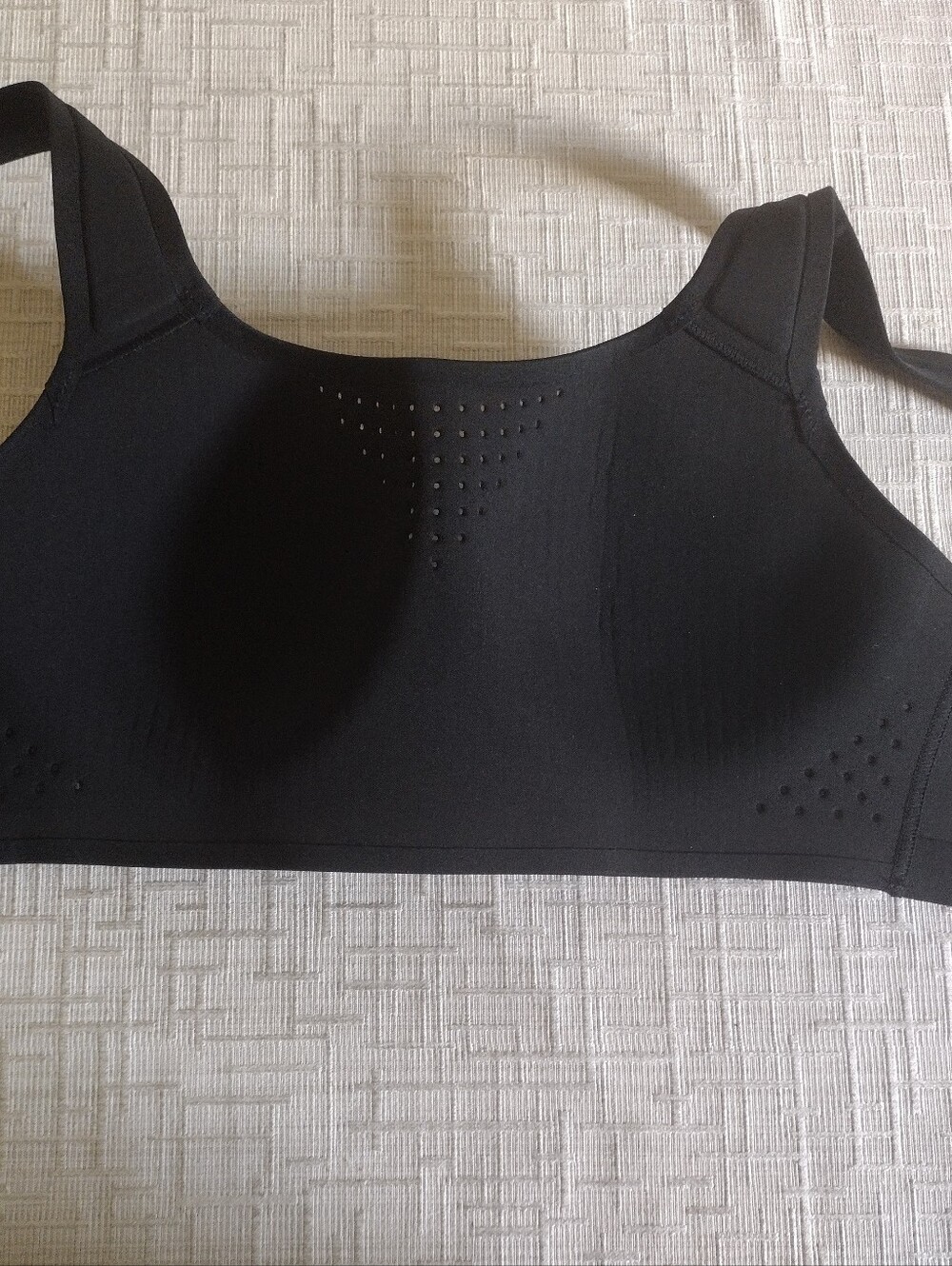 VICTORIA'S SECRET VSX FEATHERWEIGHT MAX WIREFREE SPORTS BRA BLACK SZ 32B NWOT - Picture 2 of 6